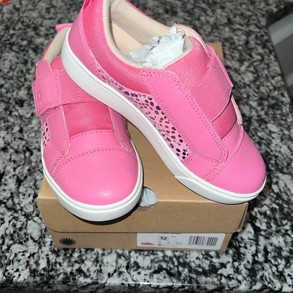 NIB girls UGG  t rennon sneakers size 12